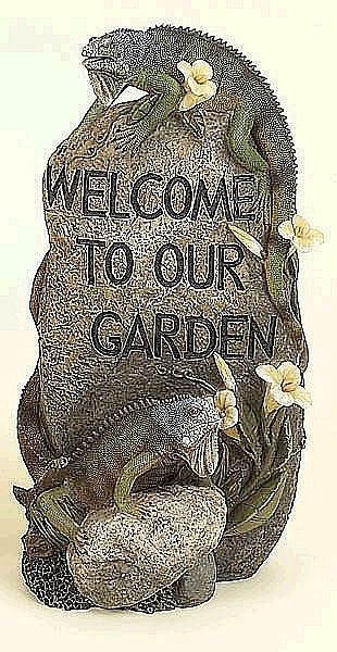 Welcome Chameleon Sign