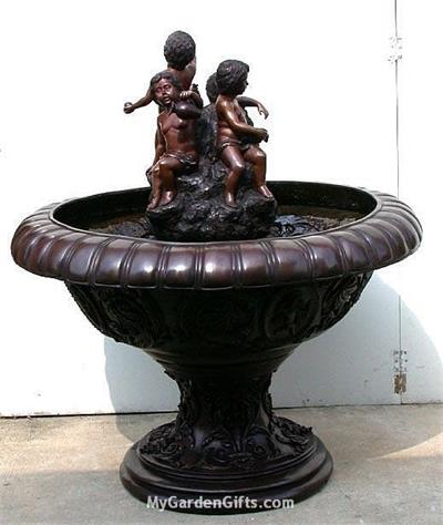 Little Cherubs at the Fountain