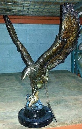 Tabletop Soaring Eagle Sculpture