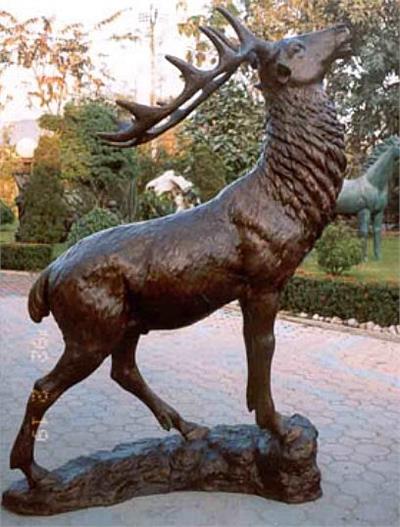 Elk Looking Up Sculpture