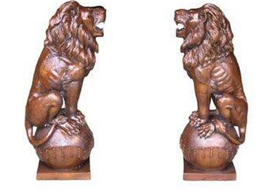 Grand Lion Statues Pair