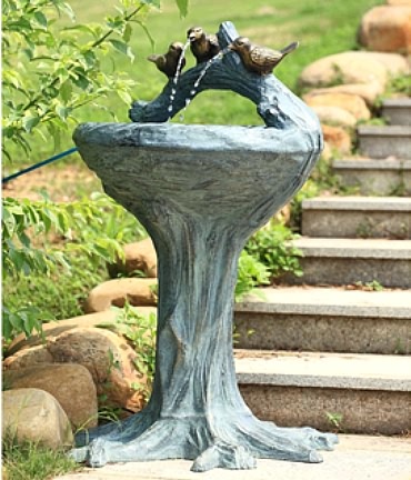 Three Sparrows Fountain