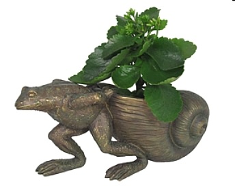 Pulling Frog Planter