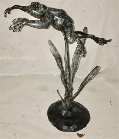 Bronze Frog Sculpture - Landing