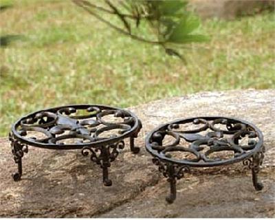 Fleur de Lis Plant Trivets